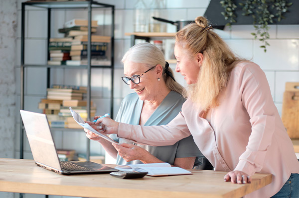 U.S. insurers still expect cuts in 2015 Medicare payments