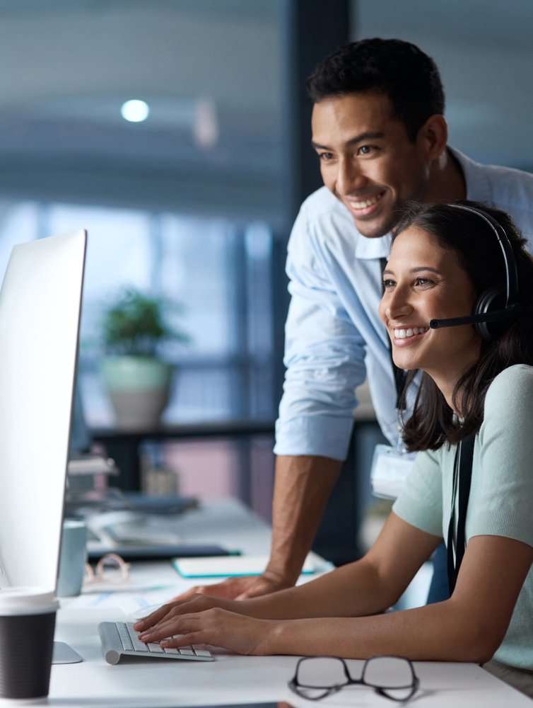 Case Studies 1 coworkers using computer